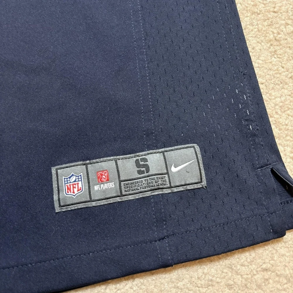 Nike Chicago Bears Justin Fields Jersey Boys Small 8 Blue NFL Football On Field